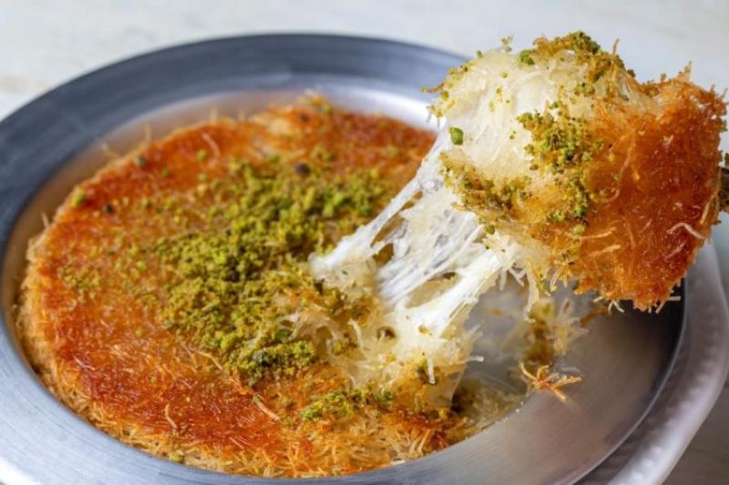 طريقة عمل الكنافة بالمهلبية.. طعم لا يقاوم
