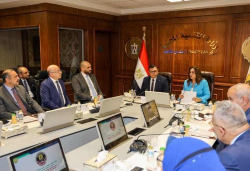 وزيرا التنمية المحلية والإسكان يترأسان اجتماع اللجنة العليا لتراخيص المحال العامة
