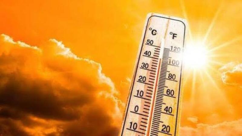 موجة حارة تضرب مصر.. الأرصاد تكشف عن موعد الذروة وتحذر من التعرض للشمس
