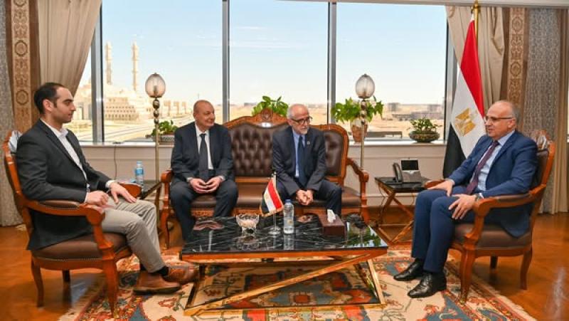 سويلم يؤكد لمدير معهد البحر الأبيض المتوسط: أهمية البحث العلمي وتبادل المعرفة في مجال التحلية