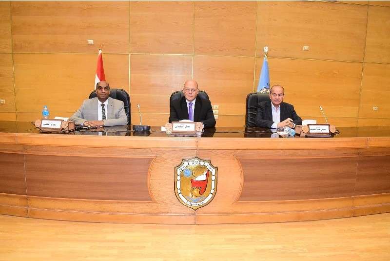 جامعة سوهاج تستضيف ملتقى طلاب كليات الطب بمشاركة 40 جامعة مصرية.. صور