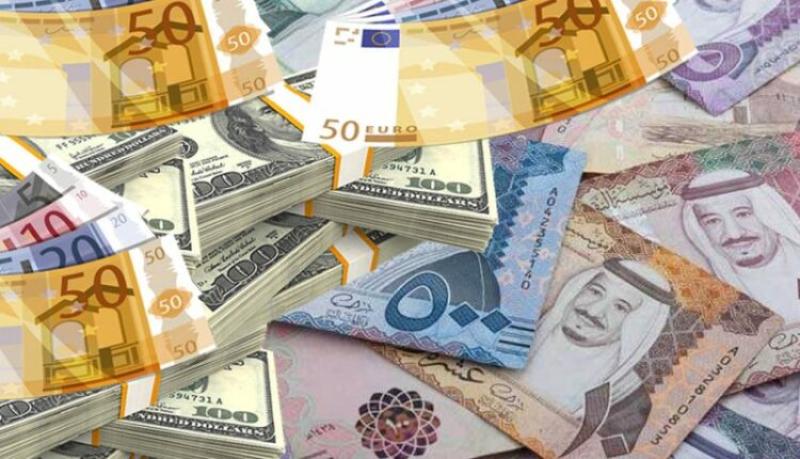 انخفاض أسعار العملات العربية والأجنبية في البنوك اليوم الاثنين 12 مايو 2025