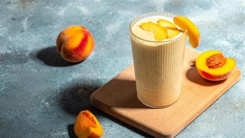 طريقة عمل سموذي الخوخ بالموز