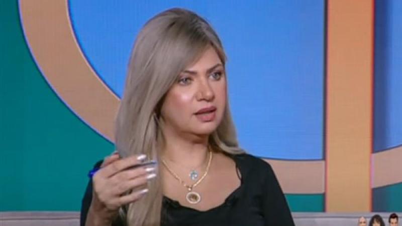 خبيرة طاقة تحذر من وضع المرآة في هذا المكان بالبيت