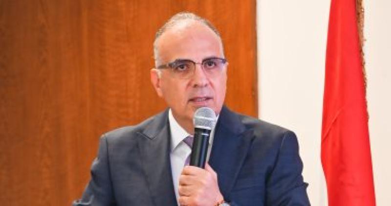 وزير الرى يكرم 24 متدربا أفريقيا من دول حوض نهر النيل والقرن الافريقى