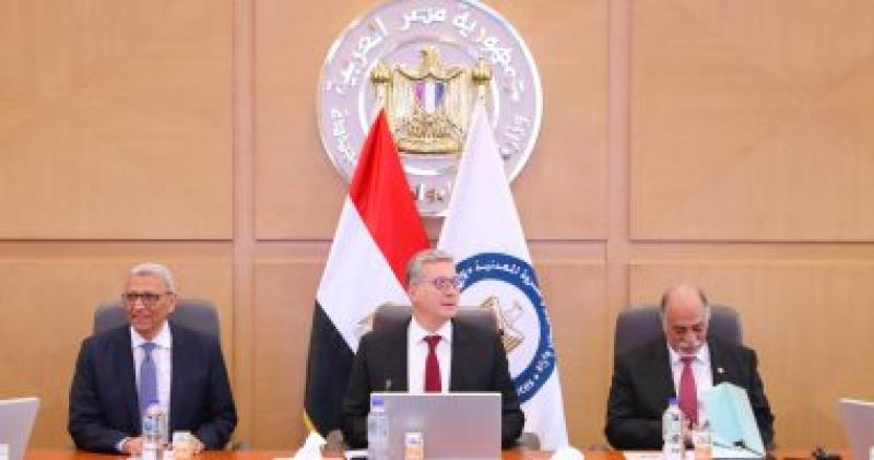 وزير البترول: تحويل الثروة المعدنية لهيئة اقتصادية ثمار للعمل التكاملى