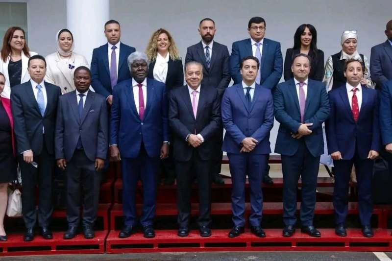 البعثة التجارية لاتحاد الصناعات المصرية في كوت ديفوار تجتمع مع رئيس الوزراء الإيفوارى| صور