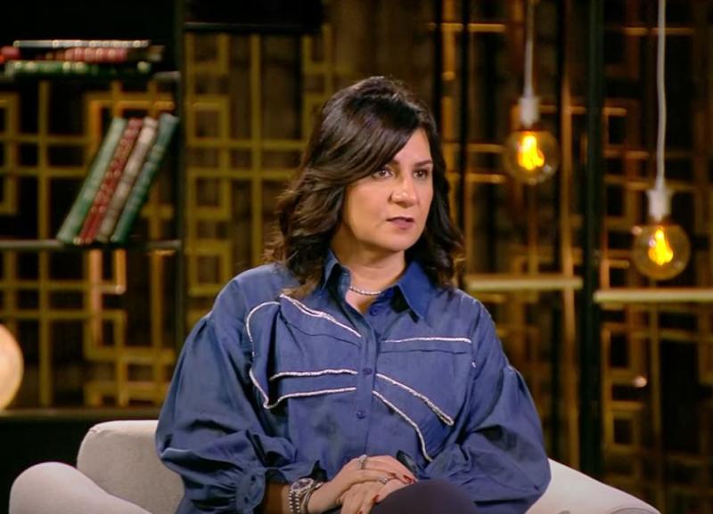 نبيلة مكرم تروي تفاصيل «رؤيتها للسيدة العذراء» أثناء توجهها لحضور محاكمة ابنها