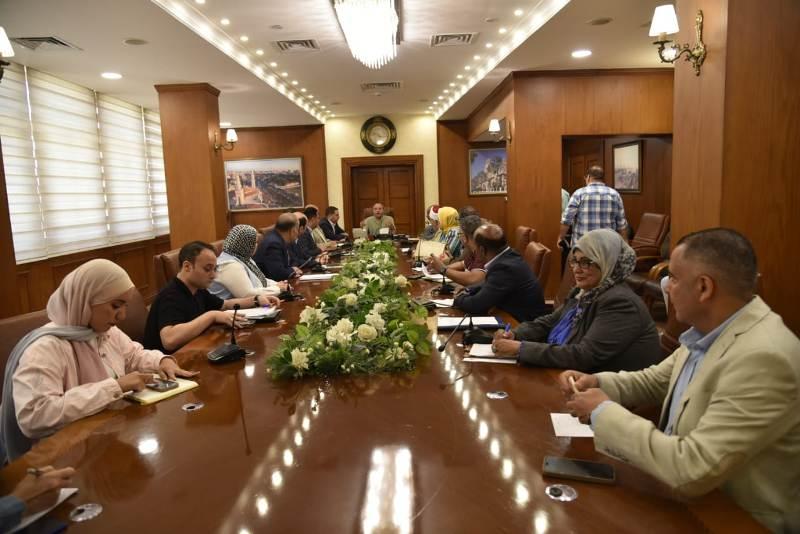محافظ بورسعيد يضع خطة شاملة لتطوير ”سلام مصر”: خدمات حيوية وتيسيرات للمواطنين قريبًا
