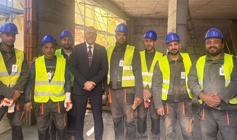 وزير العمل يبحث مع شركة بصربيا توفير عمالة مصرية في هذه المجالات