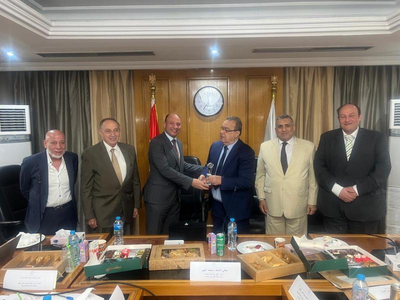 الضرائب: نعمل على إزالة أي معوقات تواجه المصانع والشركات لضمان الاستفادة من التسهيلات الضريبية الجديدة