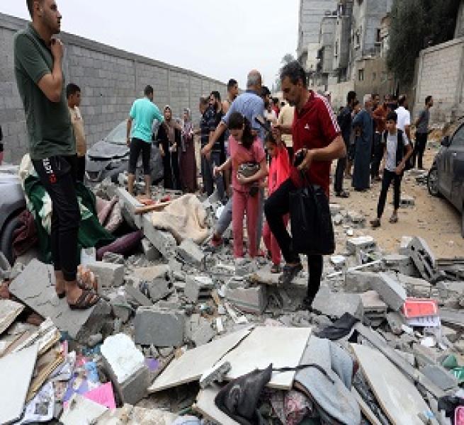 شهيد و14 إصابة في استهداف الاحتلال نقطة توزيع مساعدات وسط غزة