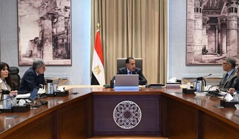 رئيس الوزراء يتابع الموقف التنفيذي للتشغيل التجريبي لمشروع تطوير منظومة «زيارة أهرامات الجيزة»