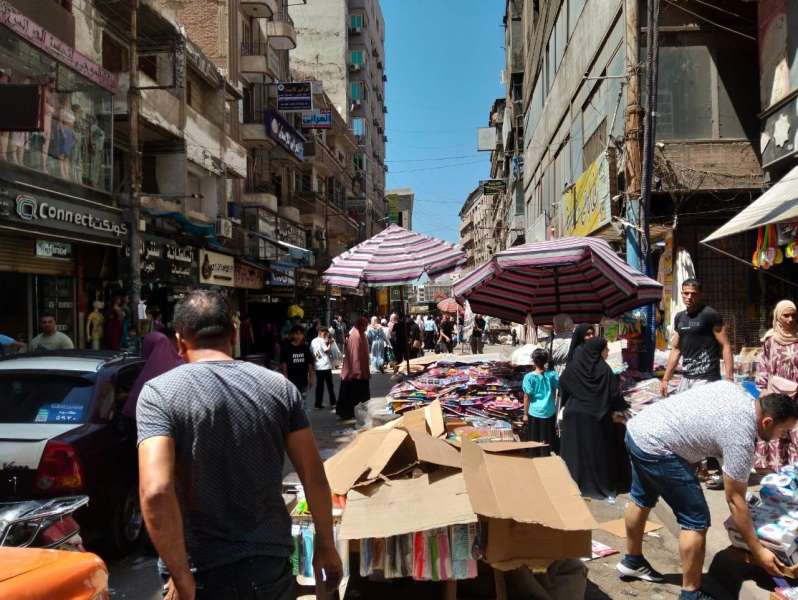 حملة لرفع الإشغالات والتعديات على الشوارع بحي غرب المنصورة.. صور