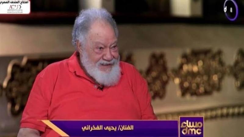 يحيى الفخراني: لا أقدم أعمالا سينمائية ”للاستهلاك” وتعلمت السباحة من أجل ”إعدام ميت”