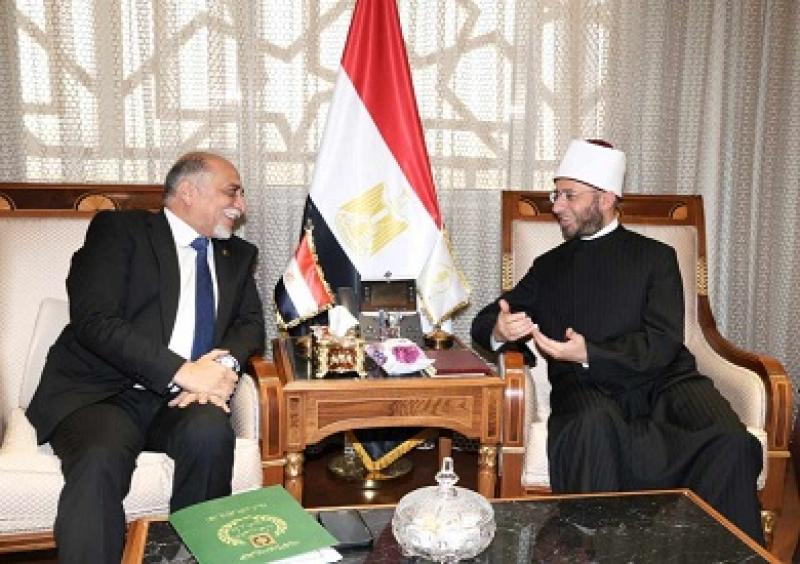 وزير الأوقاف وشيخ مشايخ الطرق الصوفية يبحثان التعاون في تجديد الخطاب الديني