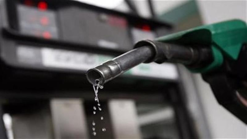 ”الحكومة” تحسم جدل رفع أسعار الوقود بسبب الحرب الإسرائيلية الإيرانية