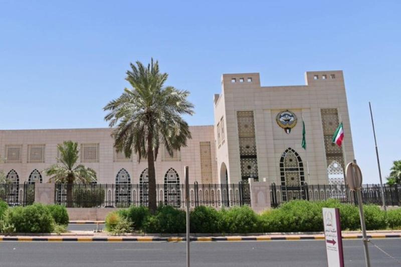 طوارئ في سفارة الكويت بإيران