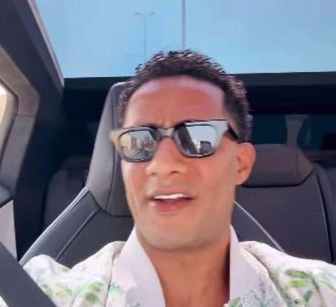 بطريقة ساخرة.. محمد رمضان يعلن تأجيل حفله في كاليفورنيا بسبب الظروف الأمنية في الولاية