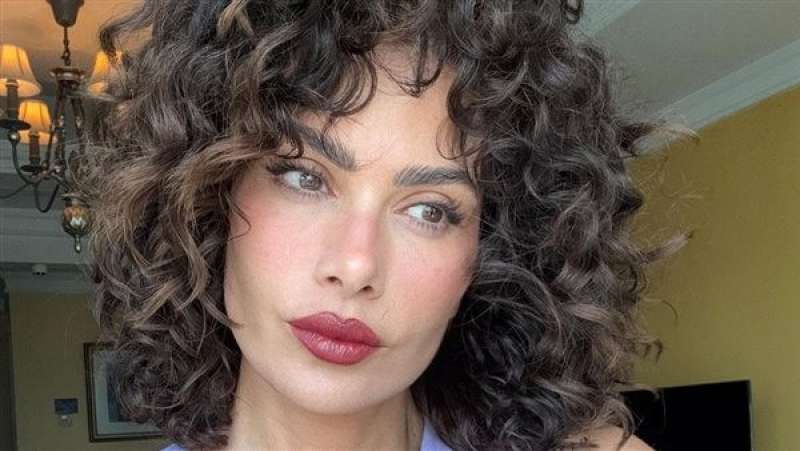 صبا مبارك تتألق في مسلسل ”220 يوم”: قصة حب تختبرها الظروف الصعبة