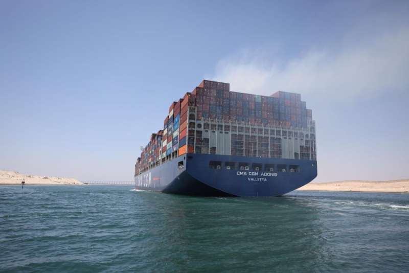 قناة السويس تشهد عبور سفينة الحاويات العملاقة CMA CGM JULES VERNE