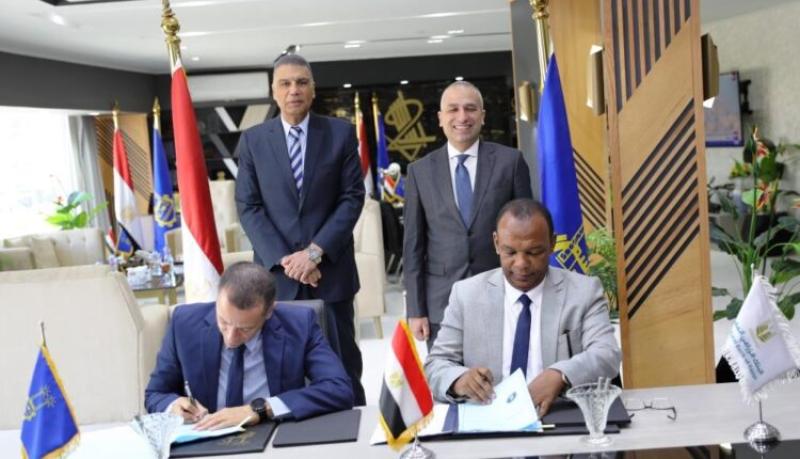 البنك الزراعي المصري يوقع بروتوكول تعاون مع محافظة أسوان لاستكمال مشروع إحلال وتجديد سيارات النقل