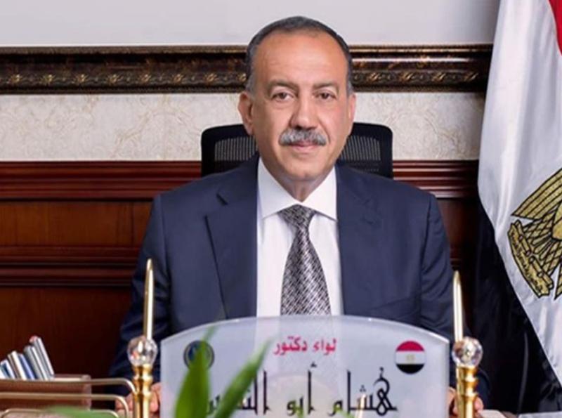 محافظ أسيوط يبحث آليات دعم المنظومة الصحية وتحسين مستوى الخدمات الطبية