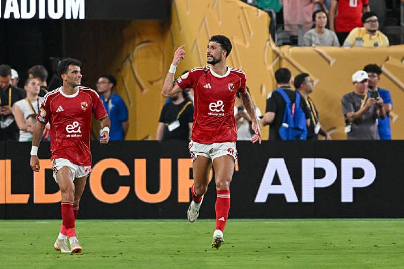 نجم الزمالك السابق: الأهلي رفع سقف طموحات الأندية المصرية
