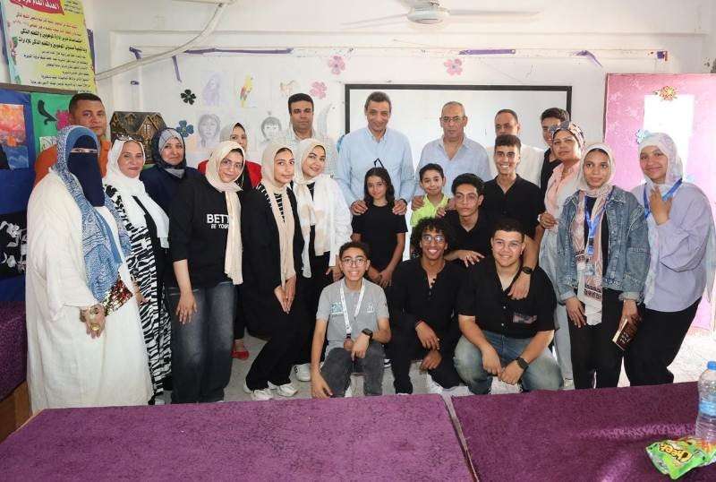 محافظ السويس يشيد بجهود إدارة اكتشاف وتنمية المواهب.. صور
