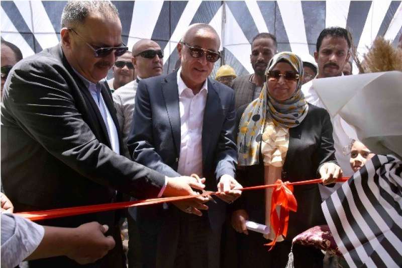 في ذكرى 30 يونيو.. محافظ الأقصر يفتتح أول مشروعات «حياة كريمة» بإسنا ويلبّي مطالب الأهالي