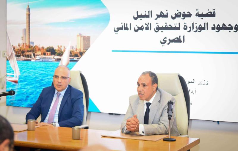وزير الخارجية يبحث مع وزير الموارد المائية سعي مصر لتحقيق التنمية في دول حوض النيل