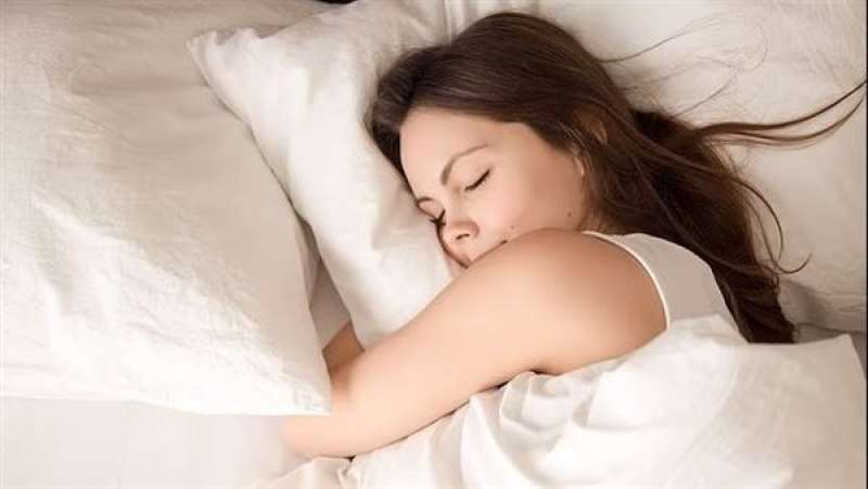 طبيب أعصاب يحذر من استخدام الضوضاء البيضاء لتحسين جودة النوم