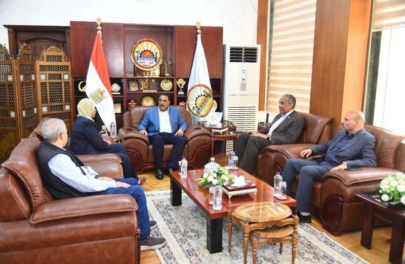 محافظ مطروح: محطات جديدة للرصد المساحي بمدن المحافظة