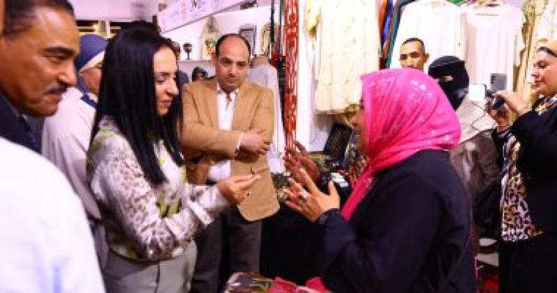لليوم الثالث.. معرض ديارنا للحرف اليدوية والتراثية يستقبل الجمهور فى مارينا