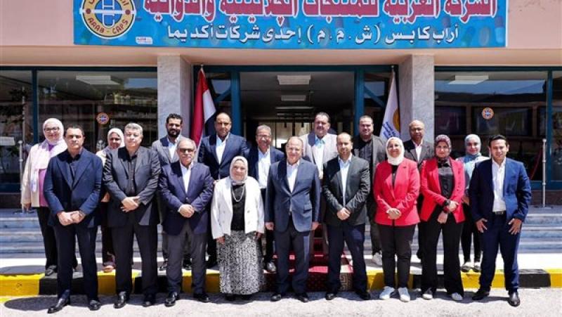 رئيس هيئة الدواء المصرية يتفقد مصانع «فيتابيوتكس مصر» و«الجيلاتينية» بمدينة برج العرب الجديدة