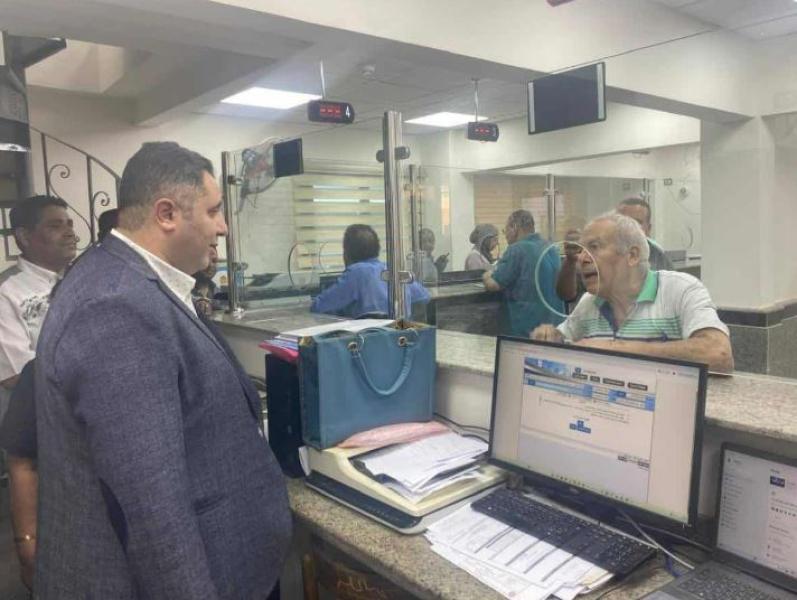 لمتابعة انتظام العمل..نائب محافظ القاهرة يتفقد المركز التكنولوجى بحى حدائق القبة