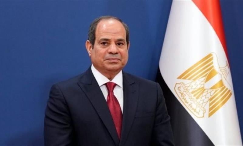 الرئيس السيسي يتلقى اتصالًا هاتفيًا من نظيره الفرنسي إيمانويل ماكرون
