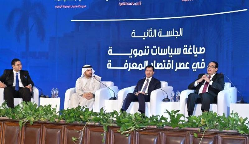 شباب العرب يقودون اقتصاد المعرفة من قلب جامعة القاهرة.. صور