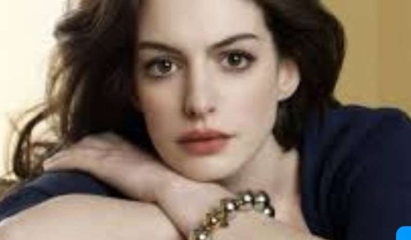 آن هاوثاي تنشر صورة من تصوير فيلم The Devil Wears Prada 2.. تفاصيل
