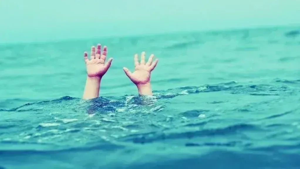 إنقاذ شخص من الغرق بمنطقة قصر النيل بالقاهرة