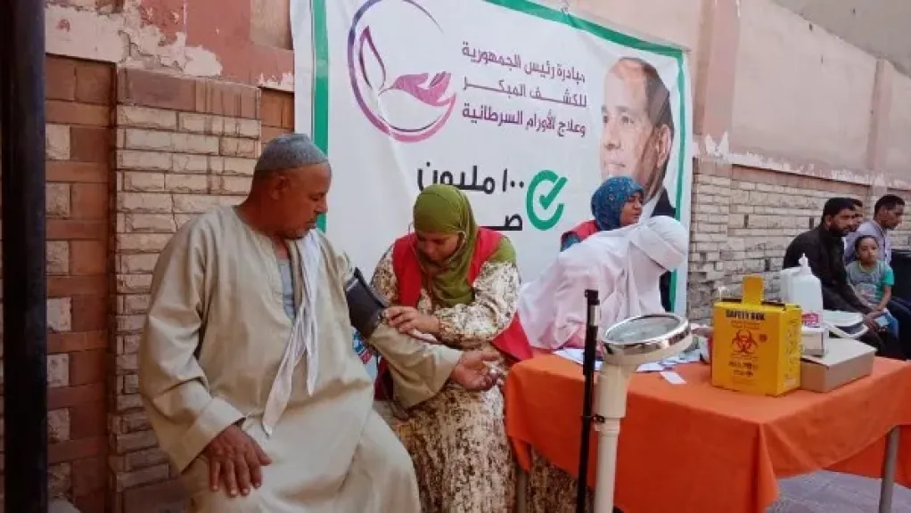 الصحة تقدم 314 ألف خدمة طبية مجانية عبر 143 قافلة بجميع المحافظات