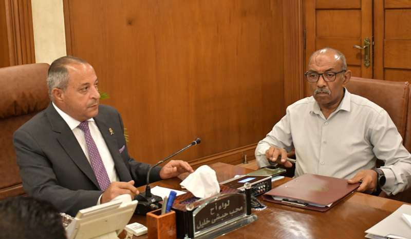محافظ بورسعيد: لا تهاون مع التقصير في النظافة وإزالة الإشغالات