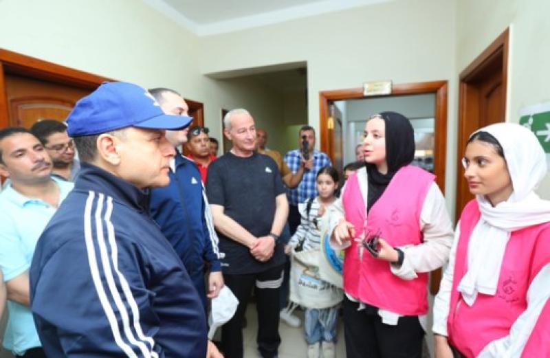 محافظ كفرالشيخ يتفقد مديرية الشباب والرياضة ويؤكد على تعزيز روح الفريق وتطوير الخدمات