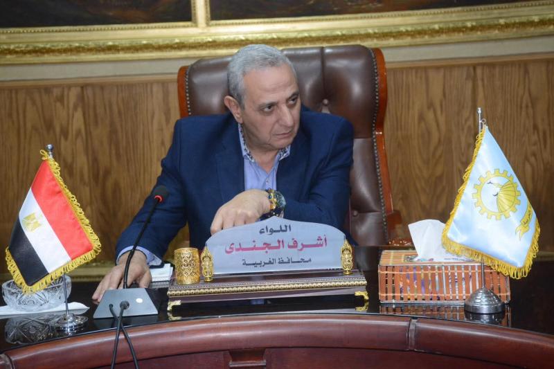 محافظ الغربية يوجّه بتحديث بيانات العقارات القديمة والآيلة للسقوط ويشدد على المتابعة الميدانية