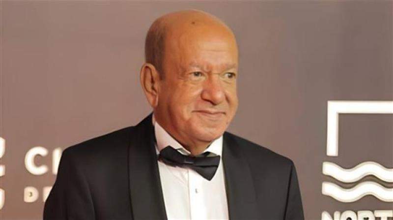 أشرف زكي: تشييع جنازة لطفي لبيب غدا
