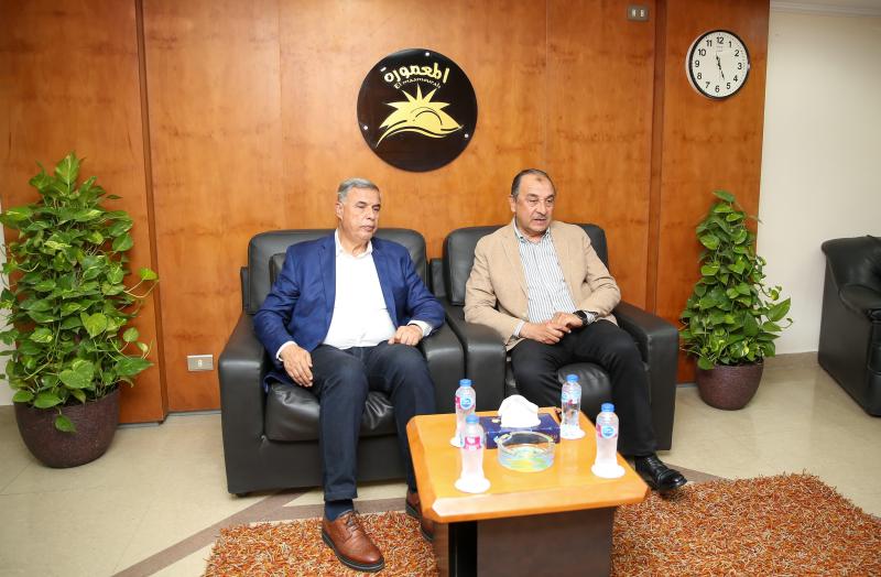 وزير قطاع الأعمال ومحافظ الإسكندرية يبدأن جولة تفقدية بمنطقة المعمورة بلقاء عدد من نواب البرلمان
