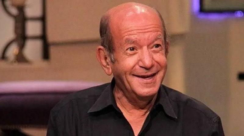 الوسط الفني يودع لطفي لبيب في مشهد اكتسى بالحزن والدموع