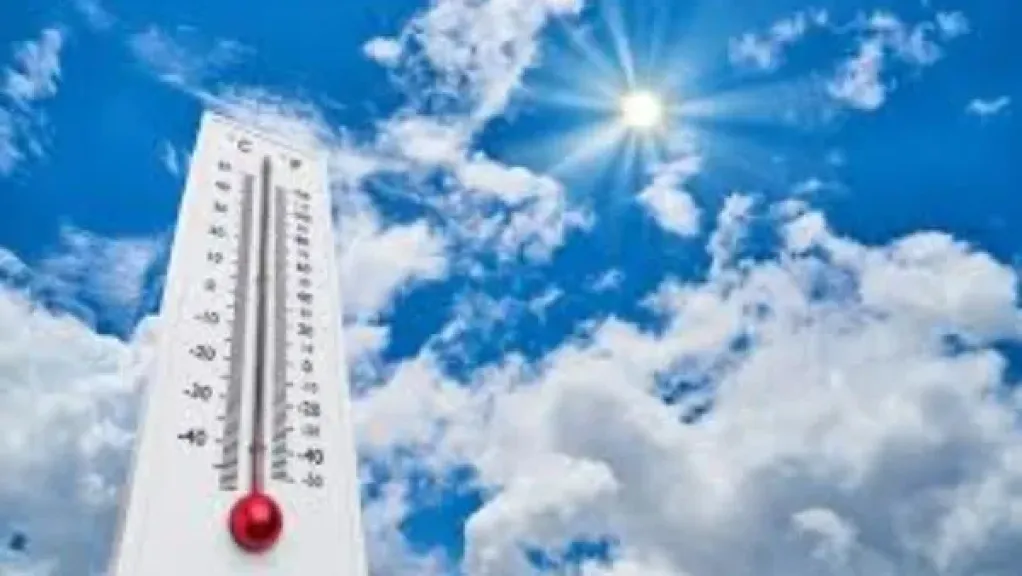 طقس حار ورطب بالإسكندرية اليوم مع نشاط للرياح