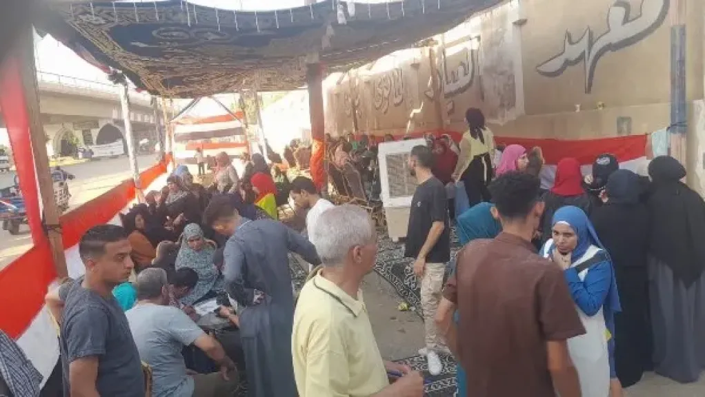 اليوم الثاني..طوابير من الناخبين للإدلاء بأصواتهم في انتخابات الشيوخ بالعياط