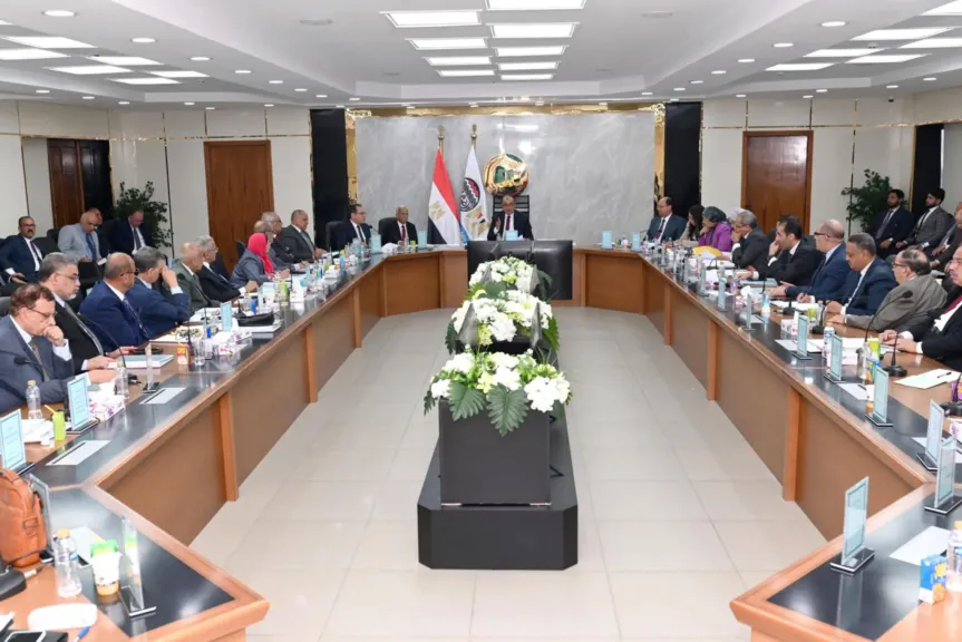 القابضة للغزل تستهدف أرباحًا لأول مرة منذ عقود.. وإيرادات متوقعة تتجاوز 19 مليار جنيه